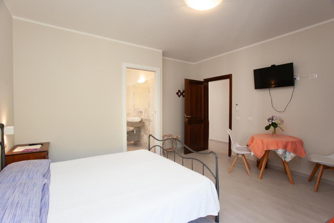 B&B Lu Lioni San Teodoro  Exterior foto