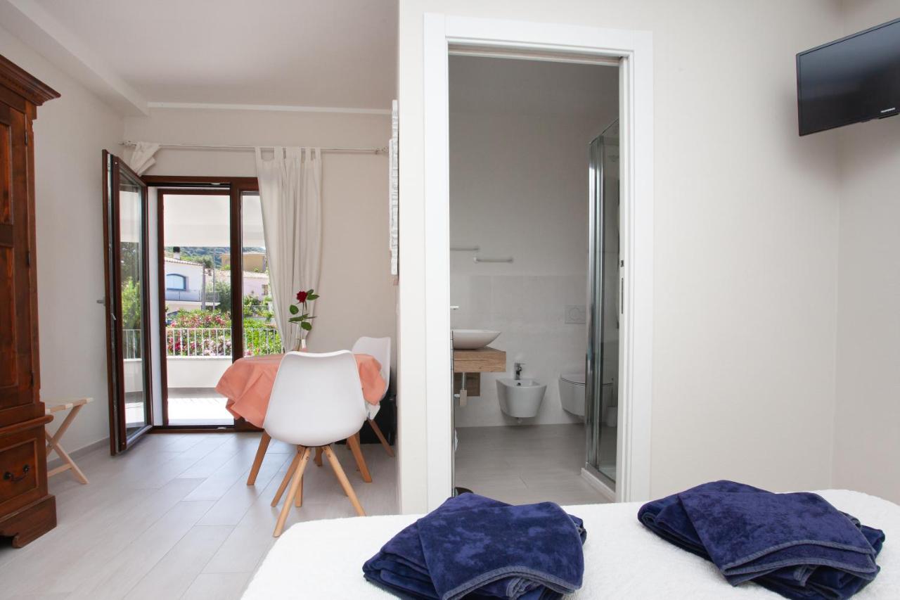 B&B Lu Lioni San Teodoro  Exterior foto