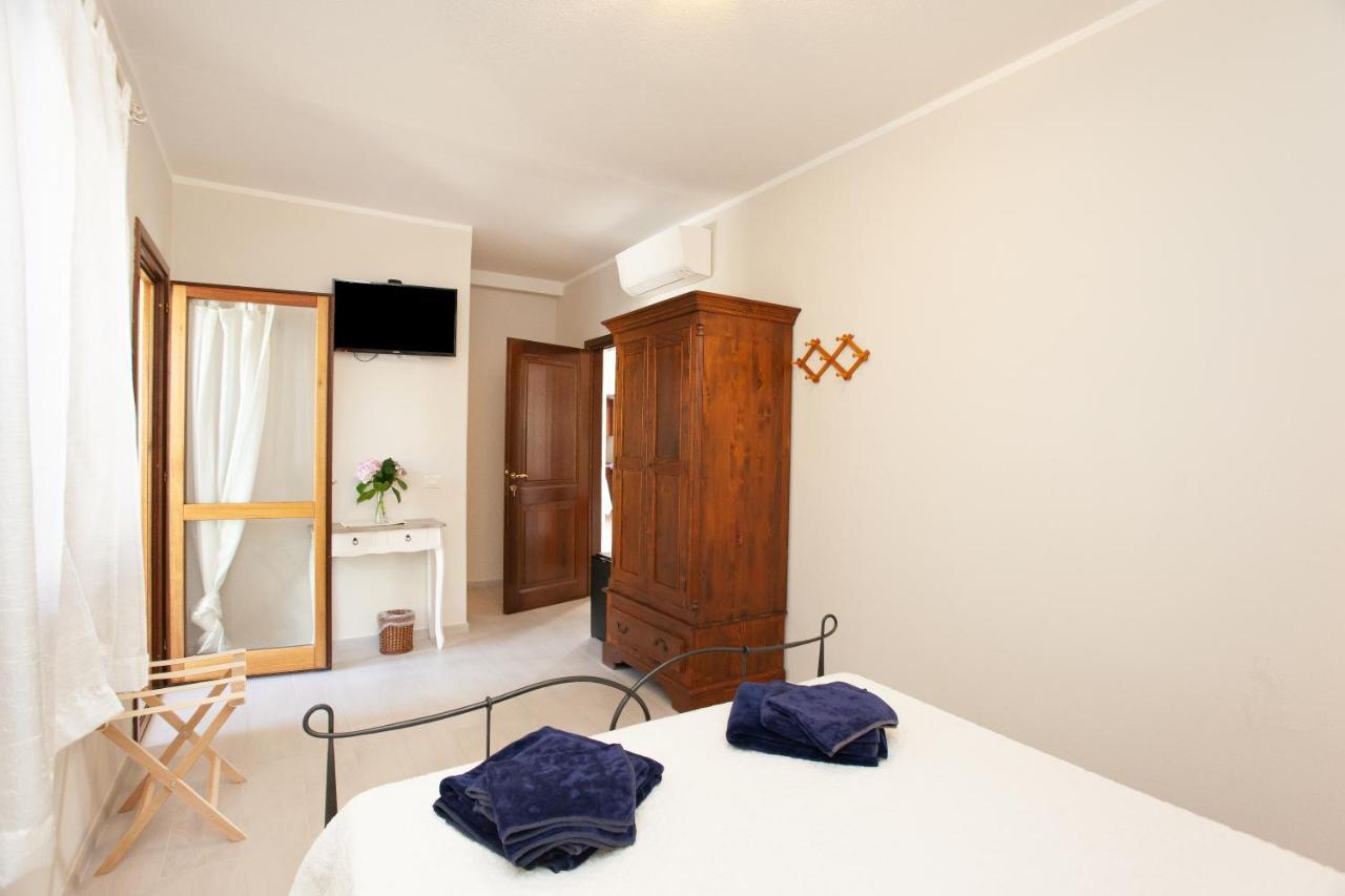 B&B Lu Lioni San Teodoro  Exterior foto