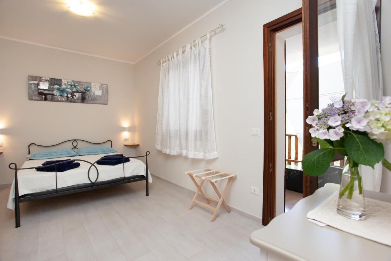 B&B Lu Lioni San Teodoro  Exterior foto